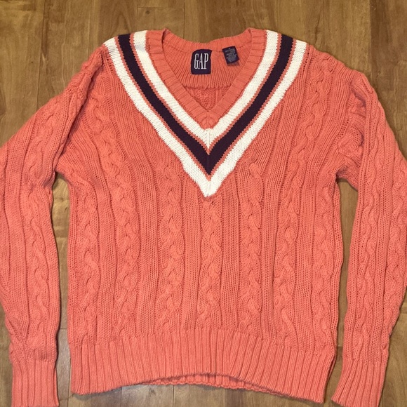 GAP Sweaters - GAP💫VINTAGE🗝 Coral & Navy V-Neck Cable Knit Sweater